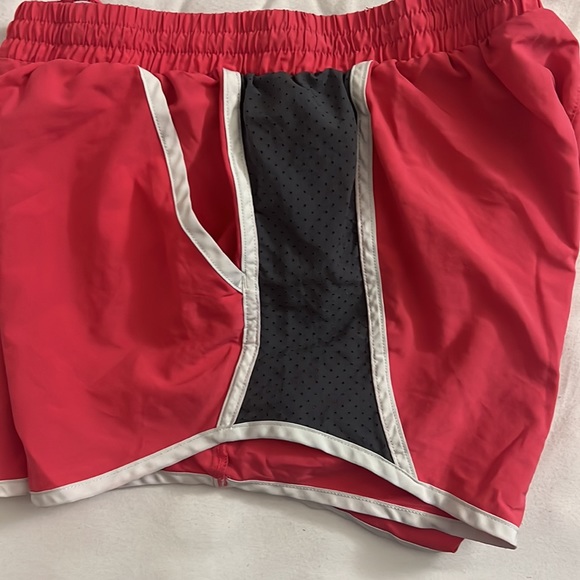 Pink & Gray Under Armour Shorts - Picture 3 of 6